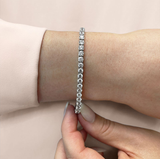 Diamond bracelets in 14kt