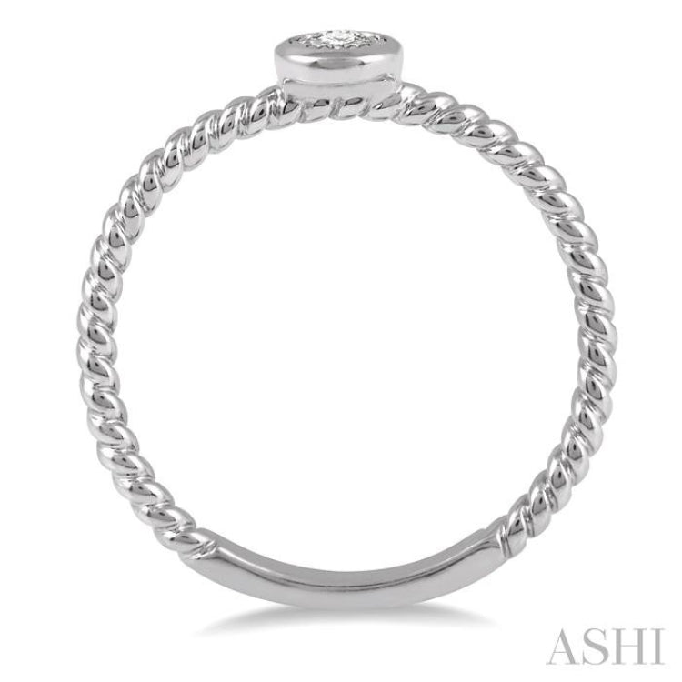 Light Weight Diamond Promise Ring