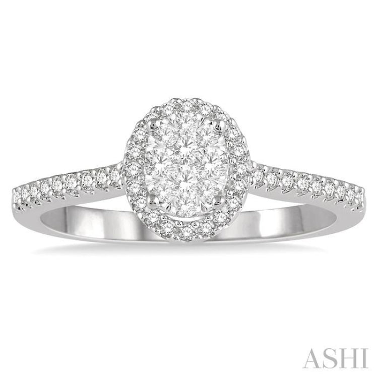 Oval Shape Lovebright Essential Diamond Ring