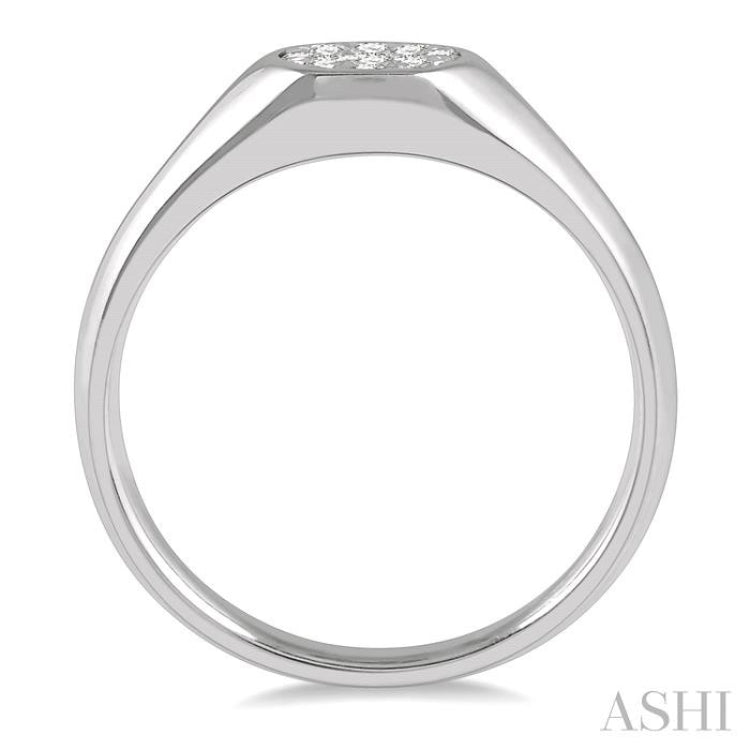Oval Shape Lovebright Essential Light Weight Diamond Promise Ring