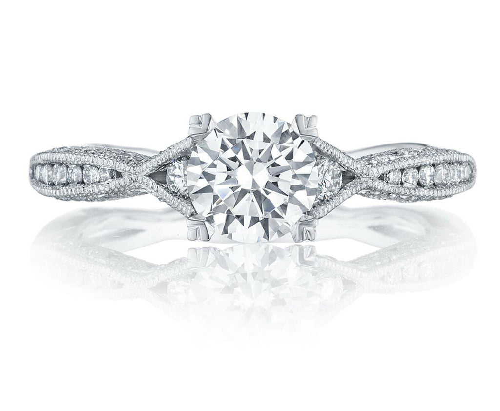 Which Hand or Finger Should You Wear a Promise Ring On?