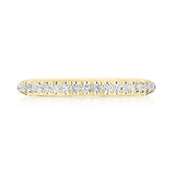 single-row-pavé-wedding-band-ht2672b12y