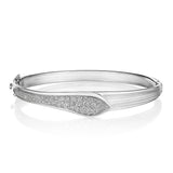 petal-diamond-pavé-bangle-in-18kt-white-gold-fb918m
