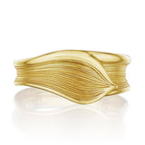 petal-ring-in-18kt-yellow-gold-fr908y