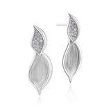 petal-diamond-pavé-drop-earring-in-18kt-white-gold-fe905