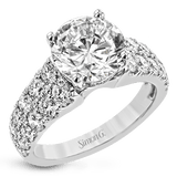Round-Cut Engagement Ring In 18k Gold With Diamonds