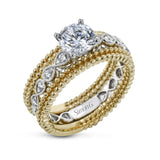 Round-cut Engagement Ring & Matching Wedding Band in 18k Gold with Diamonds
